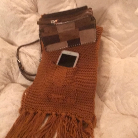 POCKET KNIT SCARF - Picture 8 of 8